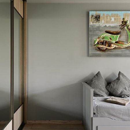 Loft Design Studio Apartment & Free Parking Riga Bagian luar foto