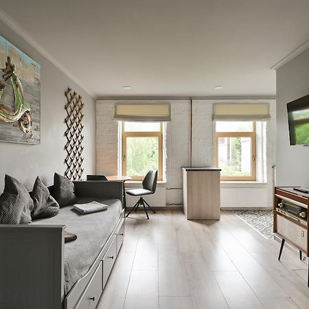 Loft Design Studio Apartment & Free Parking Riga Bagian luar foto