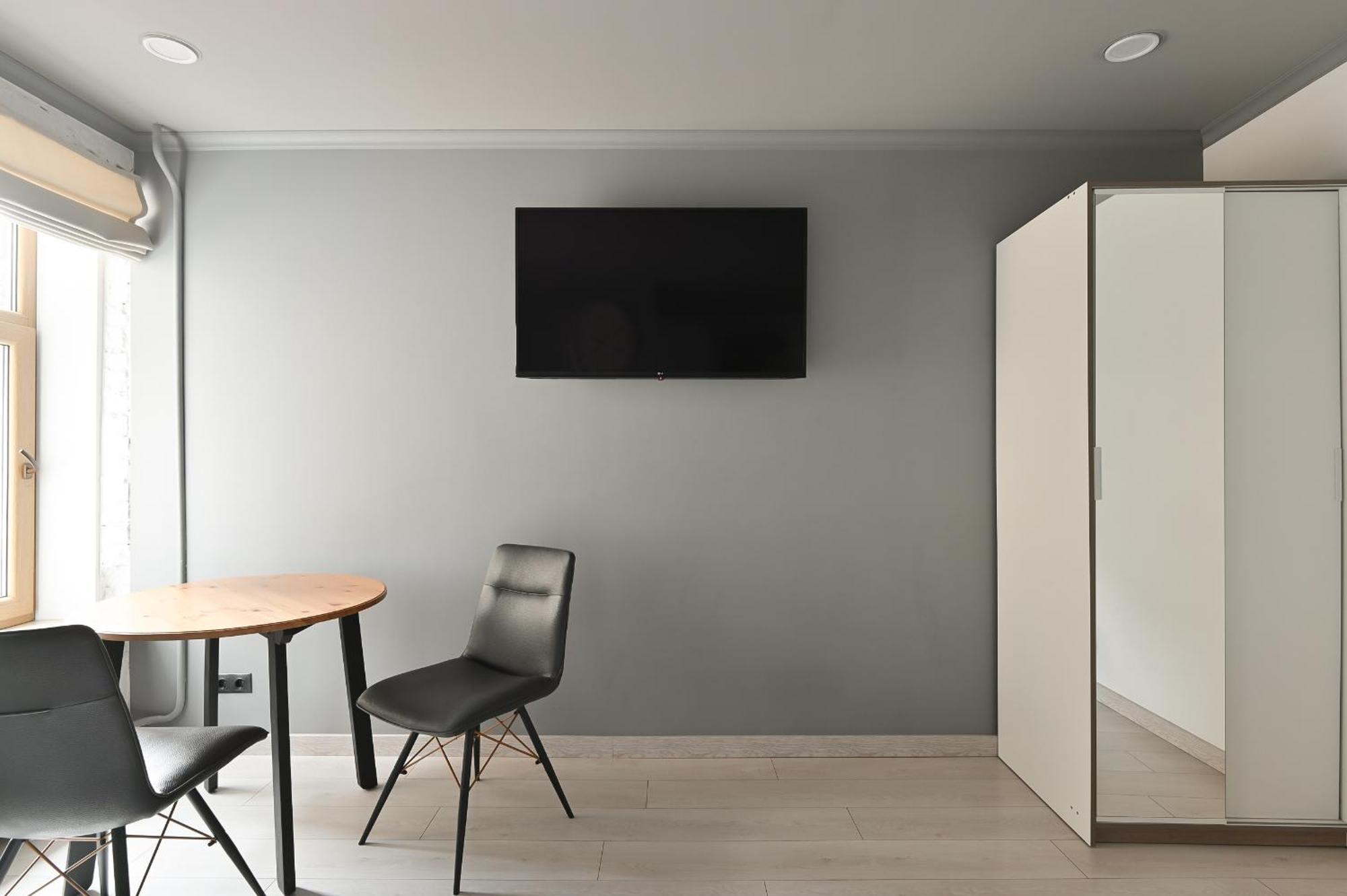 Loft Design Studio Apartment & Free Parking Riga Bagian luar foto