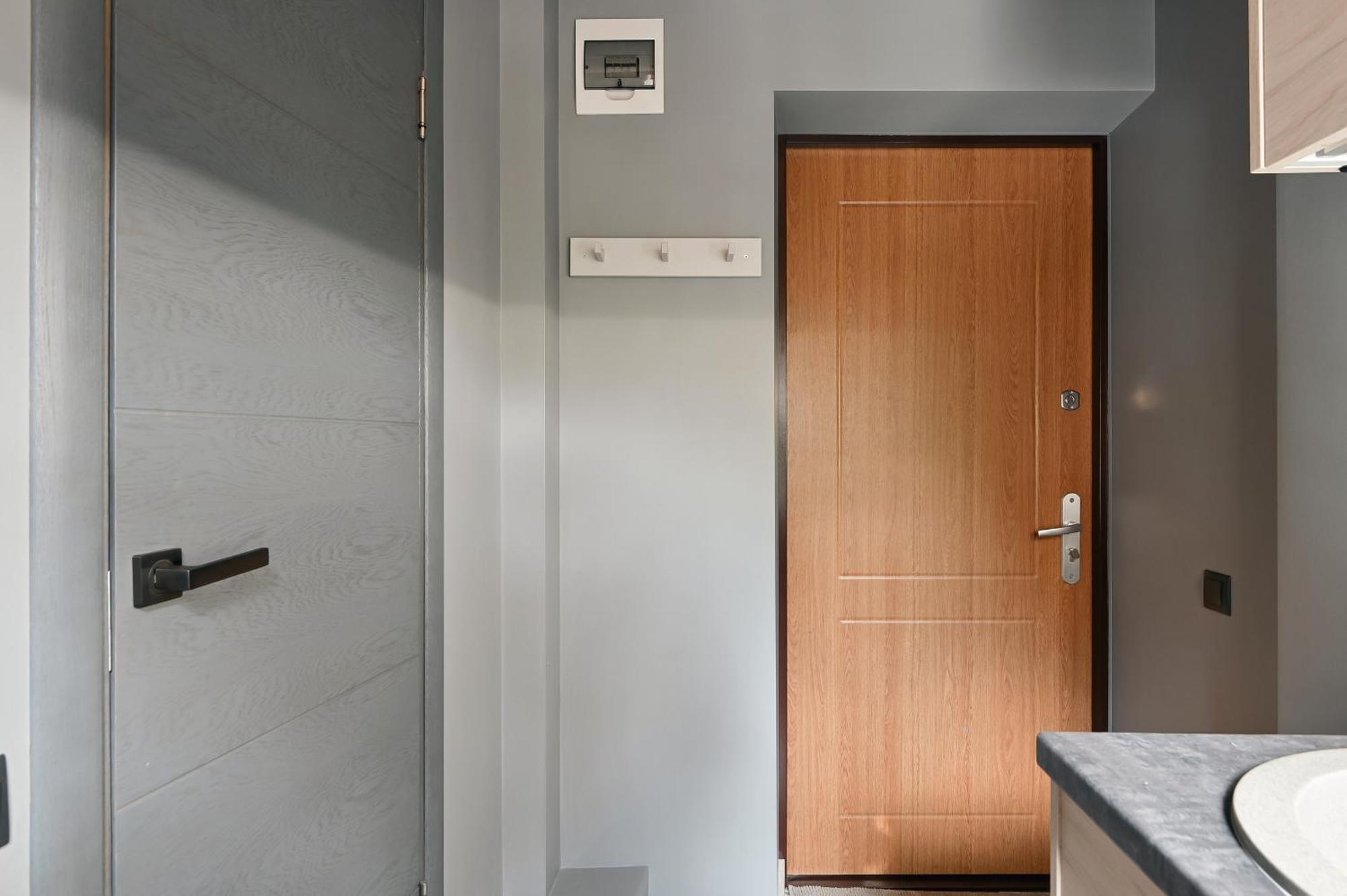 Loft Design Studio Apartment & Free Parking Riga Bagian luar foto
