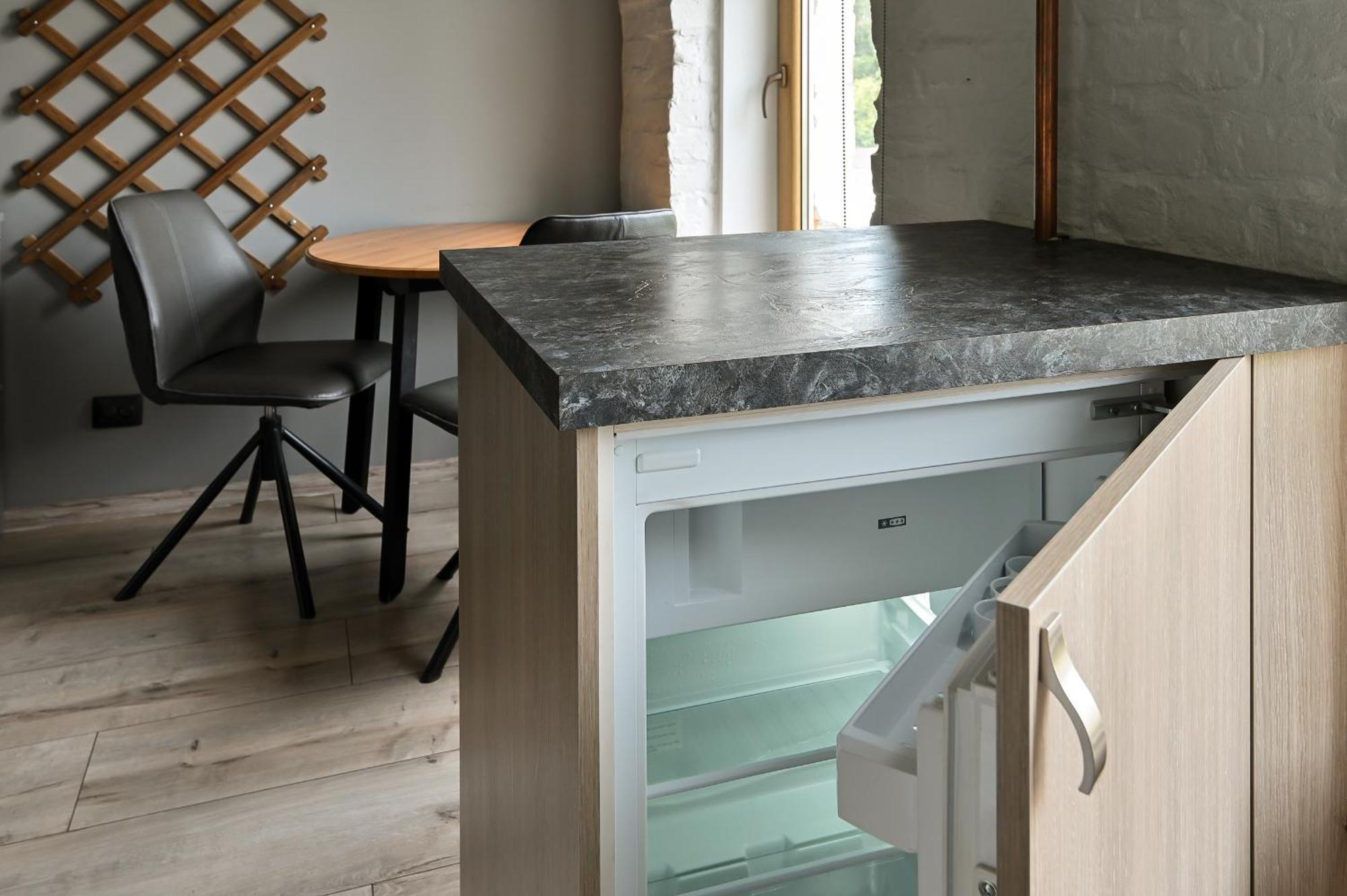 Loft Design Studio Apartment & Free Parking Riga Bagian luar foto