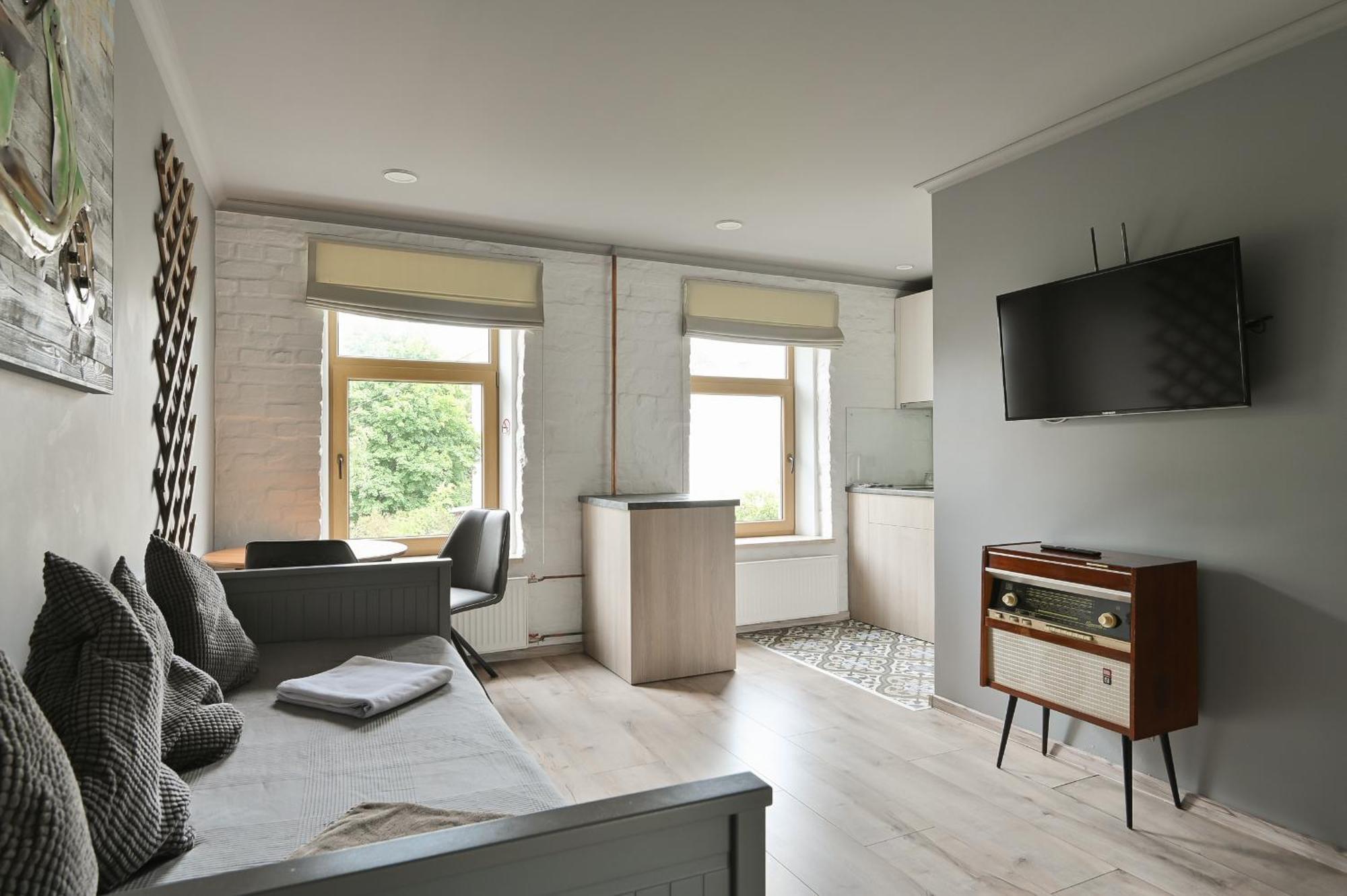 Loft Design Studio Apartment & Free Parking Riga Bagian luar foto
